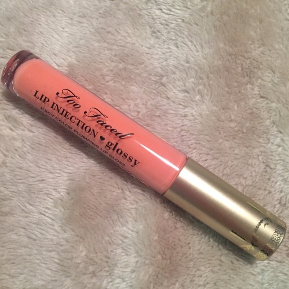 Too Faced Lip Injection Lip Gloss 👄 - Picture 3 of 7